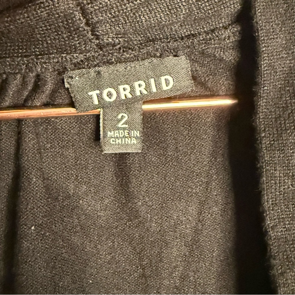 Torrid Black Long Sleeve Open Front Cardigan Sweater Shrug Ruffle Trim - Picture 3 of 4